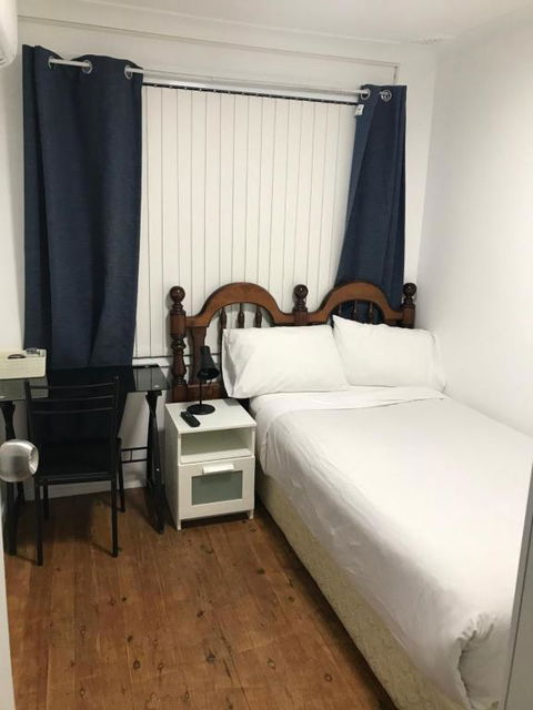 Fragrant Home-68C One King Single Bed Aircon Room - Redcliffe Tourism 2
