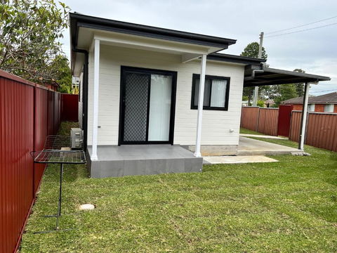 Fragrant Home-68A Brand New 2 Rooms House With Beautiful Private Garden And Entrance,5G Wifi - Redcliffe Tourism 0
