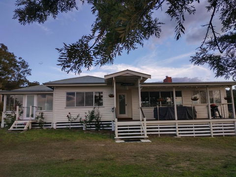 Galah Cottage Stanthorpe - Redcliffe Tourism 1