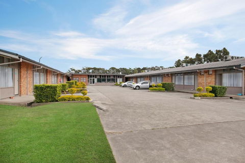Gateshead Tavern & Motel - Redcliffe Tourism 1