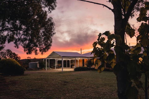 Glen Mervyn Lodge - Redcliffe Tourism 0