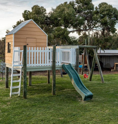 Glen Mervyn Lodge - Redcliffe Tourism 2