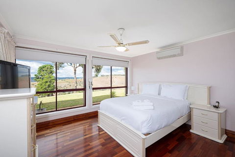 Goldfields View - Redcliffe Tourism 1