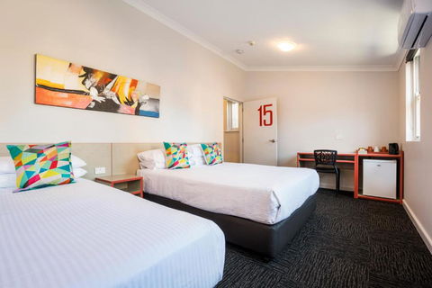 Granville Hotel - Redcliffe Tourism 2