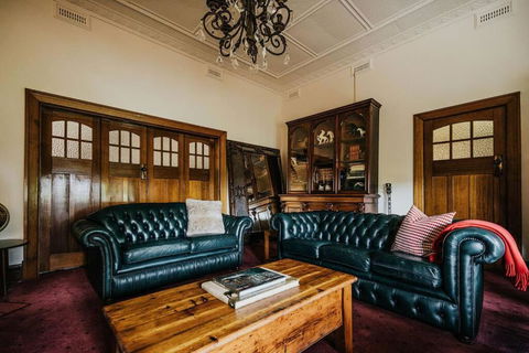Green Gables King Suite - Redcliffe Tourism 1