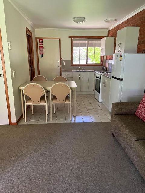 Greenways Holiday Units - Redcliffe Tourism 4