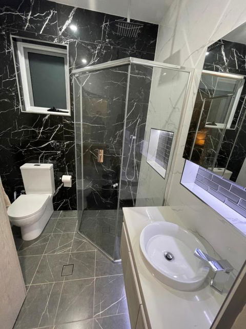 Guest House - Self Contained - Redcliffe Tourism 2