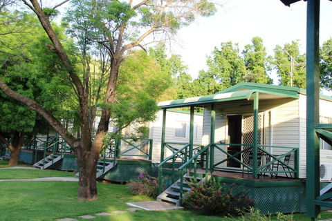 Gundagai Cabins & Tourist Park - Redcliffe Tourism 0