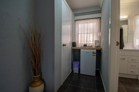Gundagai Motel - Redcliffe Tourism 2