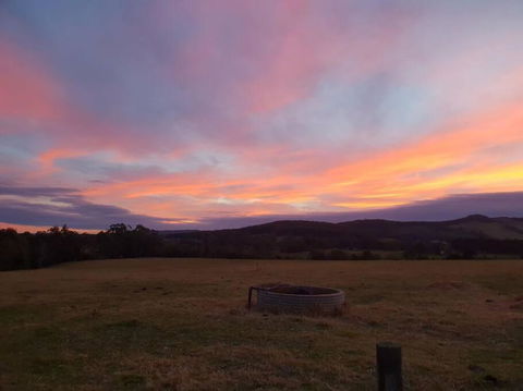 Handsome Hills Dairy Retreat - Redcliffe Tourism 1