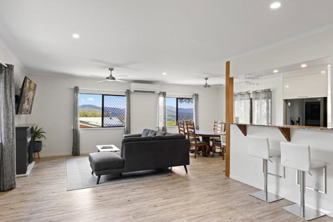 Highview Atherton - Redcliffe Tourism 2