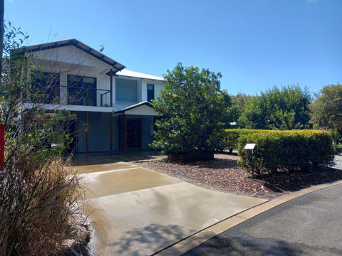 Ibis 9 House - Redcliffe Tourism 0