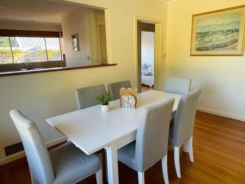 Home In Brighton - Redcliffe Tourism 2