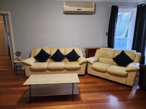 Homestay Near Dandenong Plaza - Redcliffe Tourism 2
