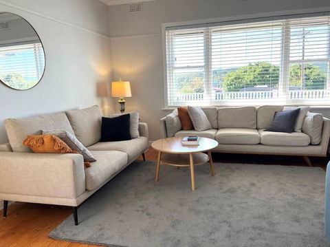 House With Forest Views - Redcliffe Tourism 0