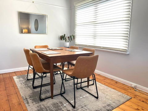 House With Forest Views - Redcliffe Tourism 1