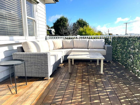 House With Forest Views - Redcliffe Tourism 2