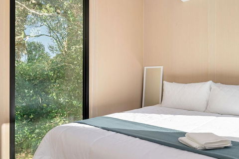 Huntingdon House By Tiny Away - Redcliffe Tourism 3
