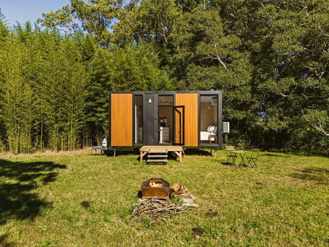 Huntingdon House By Tiny Away - Redcliffe Tourism 1