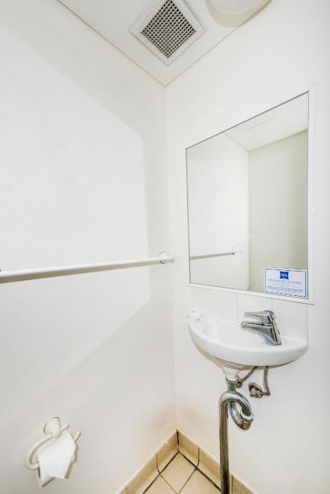 Imperial Motel Windsor - Redcliffe Tourism 3