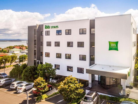 Ibis Styles The Entrance - Redcliffe Tourism 0