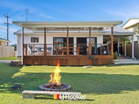 Iluka Calling - Redcliffe Tourism 0
