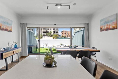Iluka House - Surfers Paradise - Redcliffe Tourism 2