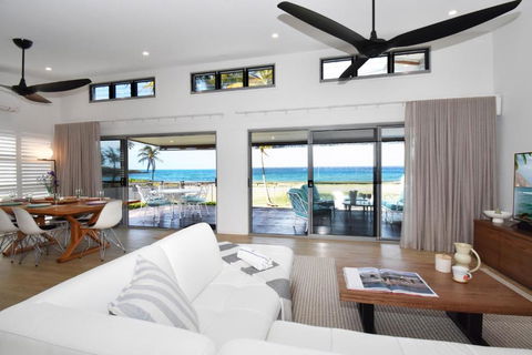 Iluka Palms - Redcliffe Tourism 0