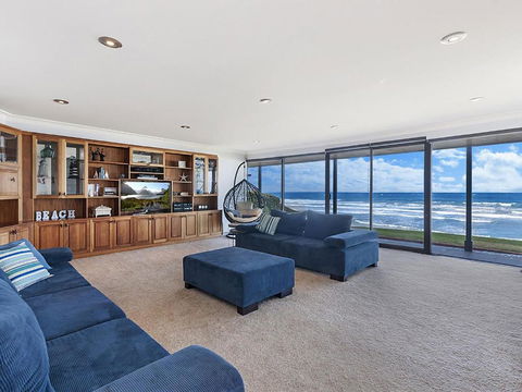 Iluka - Redcliffe Tourism 3