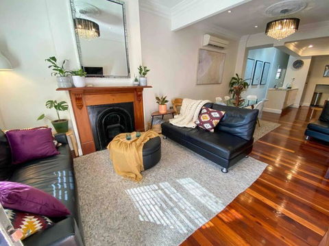 Immaculate 3 Bed City Home - Close To Everything! - Redcliffe Tourism 0