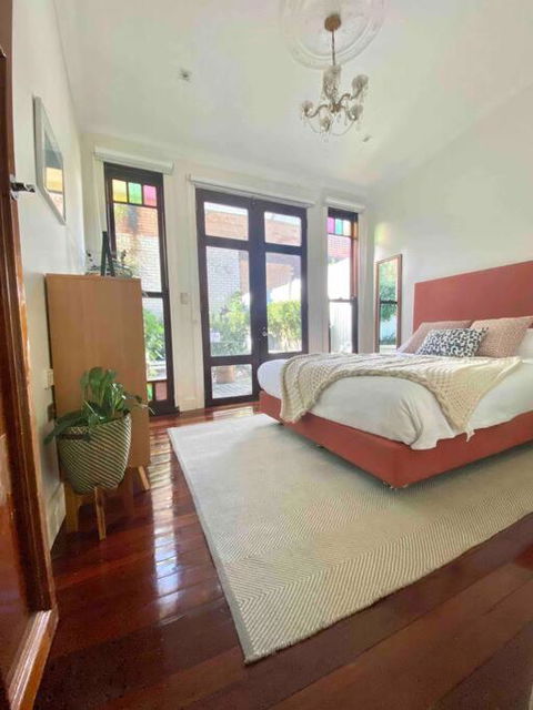 Immaculate 3 Bed City Home - Close To Everything! - Redcliffe Tourism 2