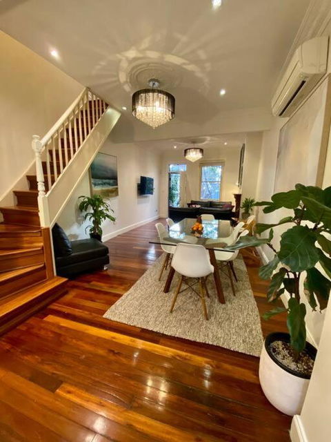 Immaculate 3 Bed City Home - Close To Everything! - Redcliffe Tourism 3