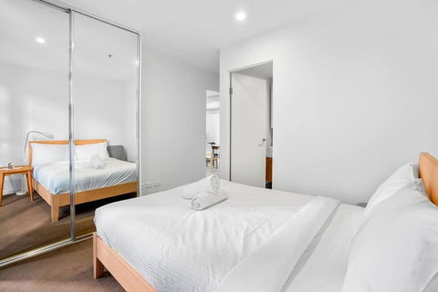 Impeccable Location! In CBD Next Melb Central 2B2B - Redcliffe Tourism 2