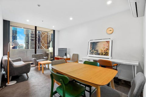 Impeccable Location! In CBD Next Melb Central 2B2B - Redcliffe Tourism 3