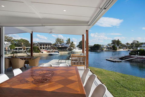 INCREDIBLE VALUE - Perfect For Large Families - Redcliffe Tourism 3