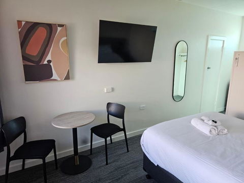 International Hotel Motel - Redcliffe Tourism 1
