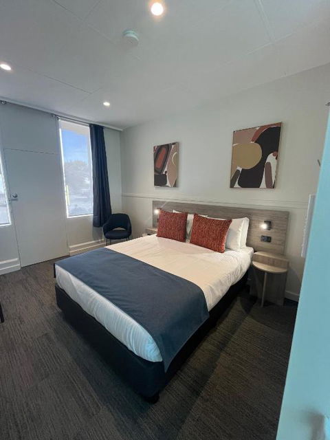 International Hotel Motel - Redcliffe Tourism 0