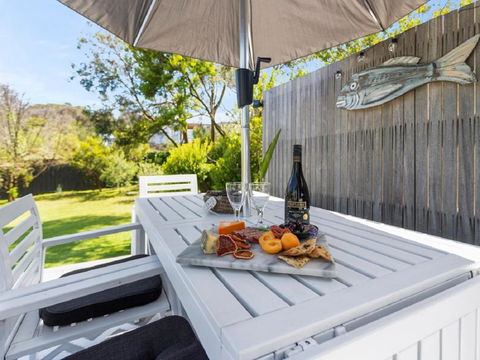 Into The Blue Rye By Ready Set Stay- BYO LINEN & TOWELS - Redcliffe Tourism 2