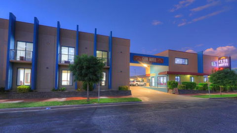 INVERELL RSM CLUB MOTEL - Redcliffe Tourism 0