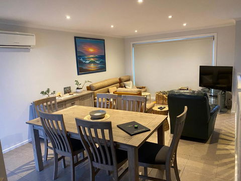 Inverloch Cabins & Apartments - Redcliffe Tourism 3