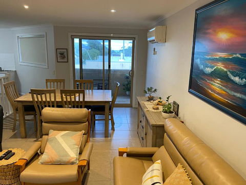 Inverloch Cabins & Apartments - Redcliffe Tourism 2
