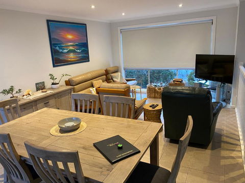 Inverloch Cabins & Apartments - Redcliffe Tourism 1