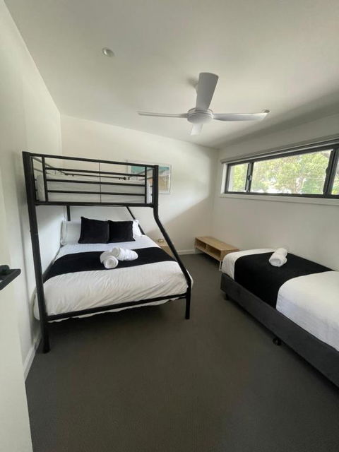 Inverloch Motel - Redcliffe Tourism 3