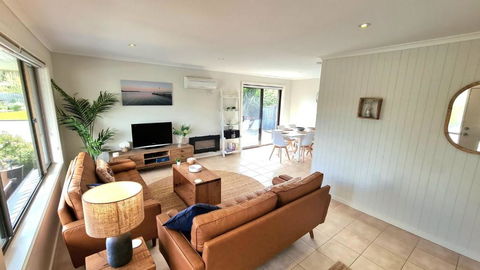 Inverloch Shores - Redcliffe Tourism 1