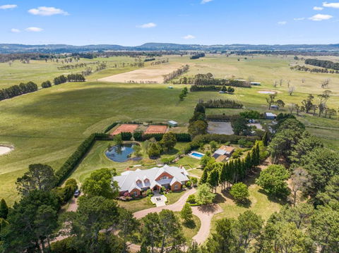 Iona Park, Moss Vale - Redcliffe Tourism 2