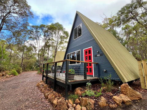 Iris At Porongurup Chalets - Redcliffe Tourism 1