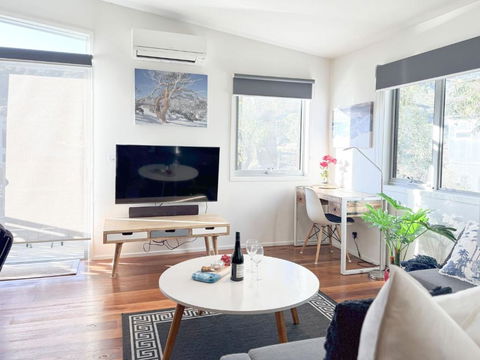 Iron Bark Chalet - Redcliffe Tourism 2