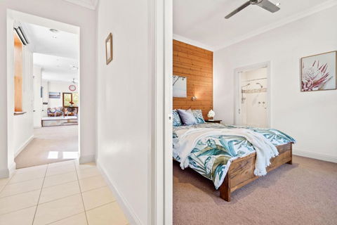 Ironbark Abode - Redcliffe Tourism 2