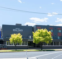 Adelaide Royal Coach - Redcliffe Tourism