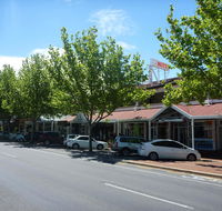 Adelaide Travellers Inn Backpackers Hostel - Redcliffe Tourism